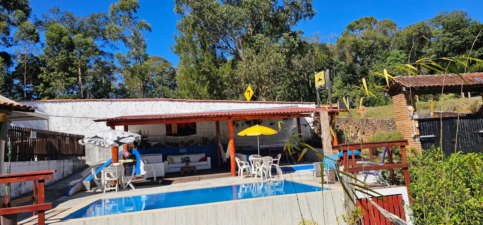 Hostel Yellow House Mg 이타몬테 외부 사진